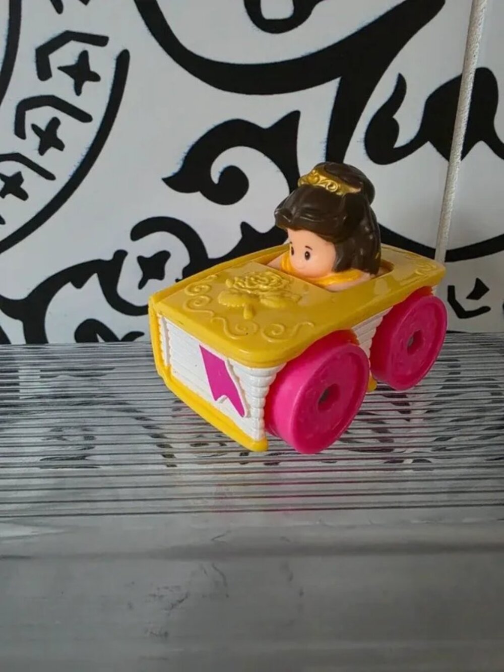 Fisher Price Little People Disney Princess Belle Wheelies Book Car